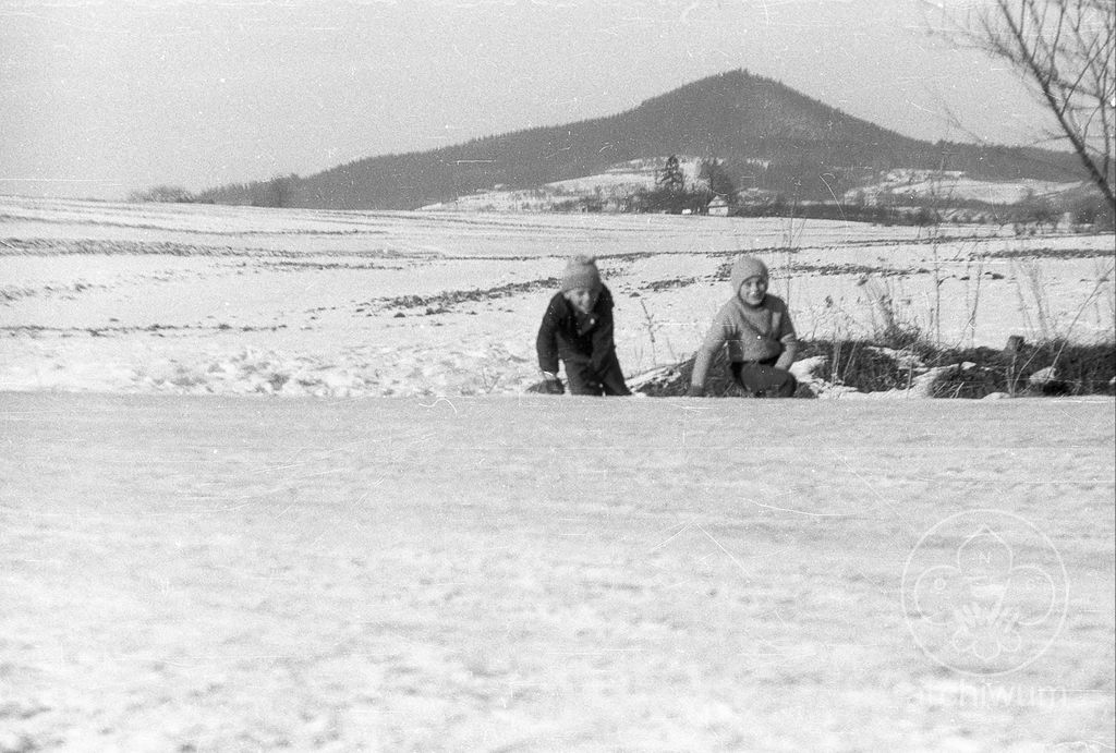 Plik:1985-02 Rupniów Zimowisko Kręgu Instruktorskiego Zielone Płomienie z Opolszczyzny 164.jpg