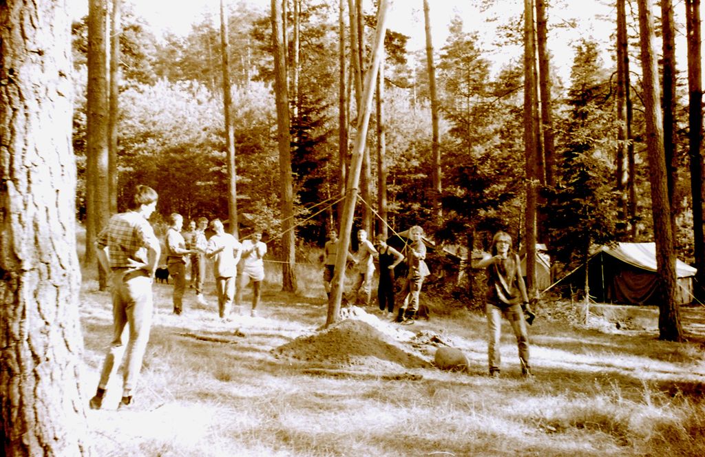 Plik:1988 Obóz Uroczysko. J.Gant. Szarotka 495 fot. J.Kaszuba.jpg