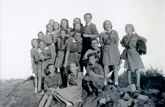 1947-49 Harcerze odgruzowują Gdańsk. Watra 003 fot. Z.Żochowski.jpg