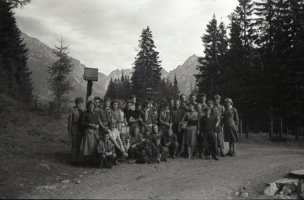 Plik:1957-62 Obóz wędrowny Tatry Polskie i Słowackie. Watra 039 fot. Z.Żochowski.jpg