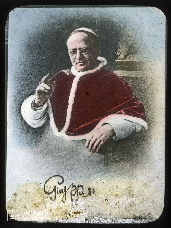 Plik:1926-28 Jerzy Jeliński podróż slajdy kolorowane Papież Pius XI.jpg