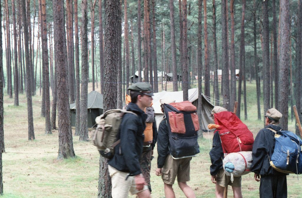Plik:1991 Obóz Avalon. Jez. Czyste. Szarotka 221 fot. J.Kaszuba.jpg