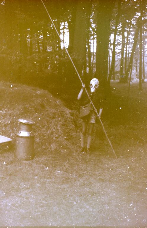 Plik:1966-69 Obóz wędrowny Wyspa Wolin, Szczecin. Watra 035 fot. Z.Żochowski.jpg