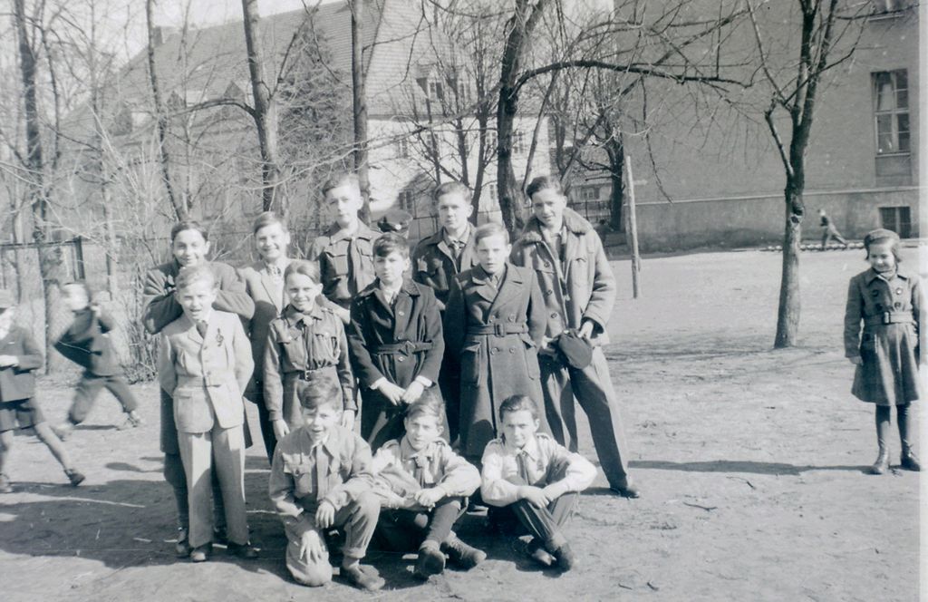 Plik:1947-48 Harcerstwo w Gdańsku. Watra 020 fot. Z.Żochowski.jpg