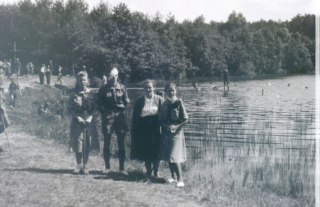 Plik:1947-48 Harcerstwo w Gdańsku. Watra 049 fot. Z.Żochowski.jpg