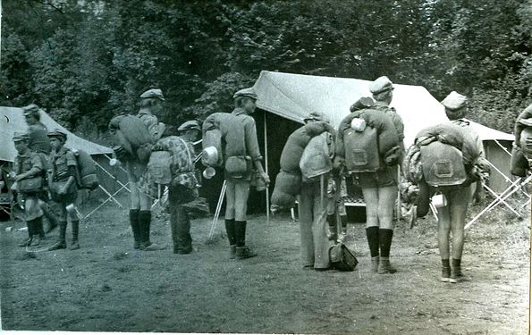 1978 Góry Świętokrzyskie. Obóz wędrowny Szczepu SP 10 Gdynia. 22 GDH190 fot. D.Zabrocki.jpg