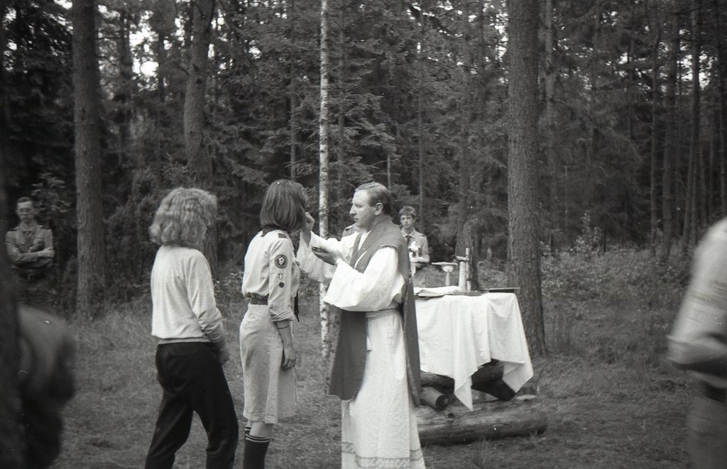 Plik:1988 Obóz Uroczysko. J.Gant. Szarotka 321 fot. J.Kaszuba.jpg