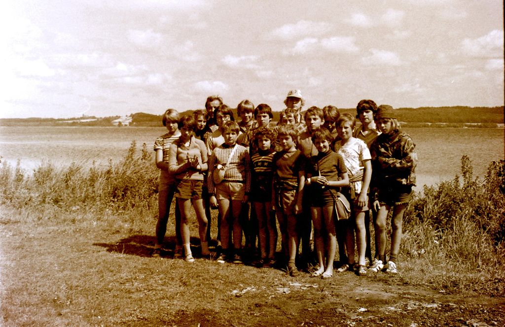 Plik:1977 Obóz wedrowny Jantar. Pobrzeżem Bałtyku. Watra 009 fot. Z.Żochowski.jpg