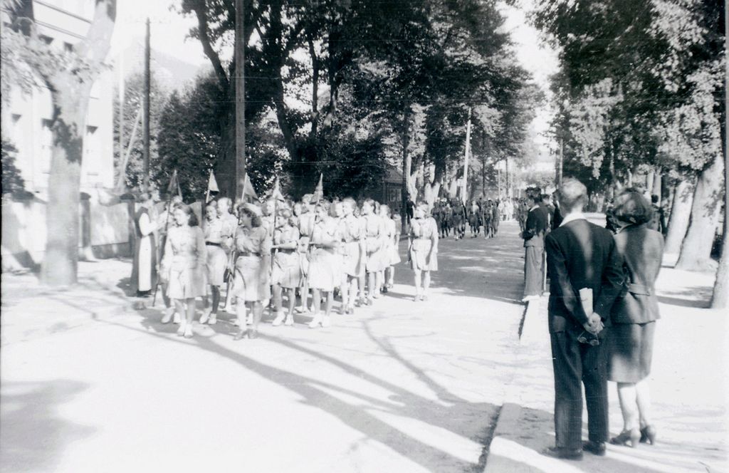 Plik:1947-48 Harcerstwo w Gdańsku. Watra 008 fot. Z.Żochowski.jpg