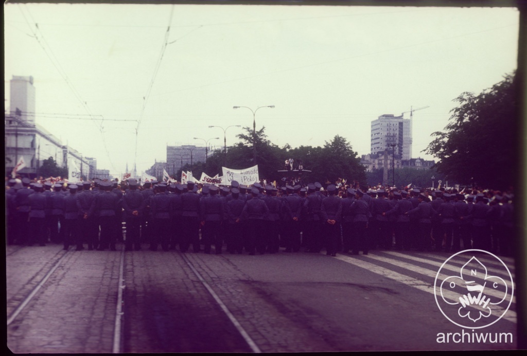 Plik:1987-06 Warszawa Biała Służba 036.jpg