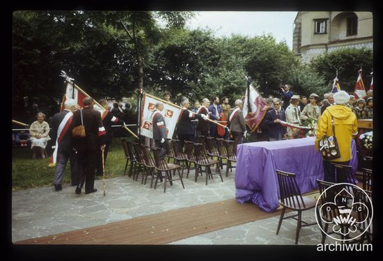 1988-06-10-12 Wykus Pogrzeb mjr Jana Piwnika Ponurego 025.jpg