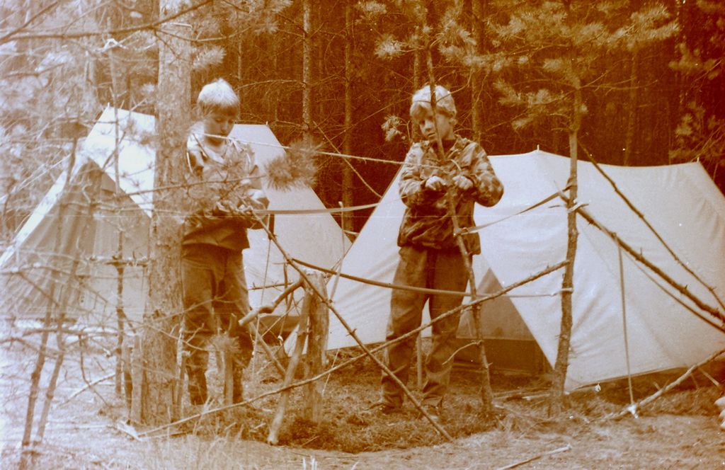 Plik:1982 Obóz Puszcza. Szarotka137 fot. J.Kaszuba.jpg