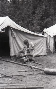 1985-07 08 Jez.Białe k. Machar Szarotka obóz stały Buchtowisko 233 fot. J.Kaszuba.jpg