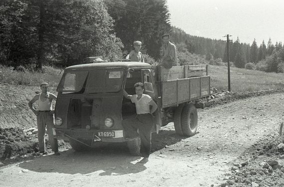 1956-60 Obóz wędrowny. Bieszczady. 2 GDH Watra 060 fot. Z.Żochowski.jpg