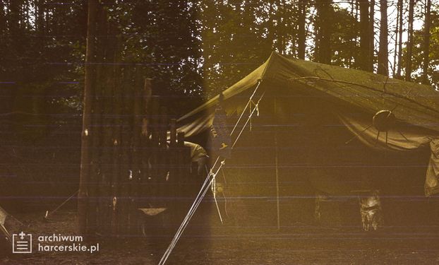 1985-07 08 Jez.Białe k. Machar Szarotka obóz stały Buchtowisko fot.J.Kaszuba 085.jpg