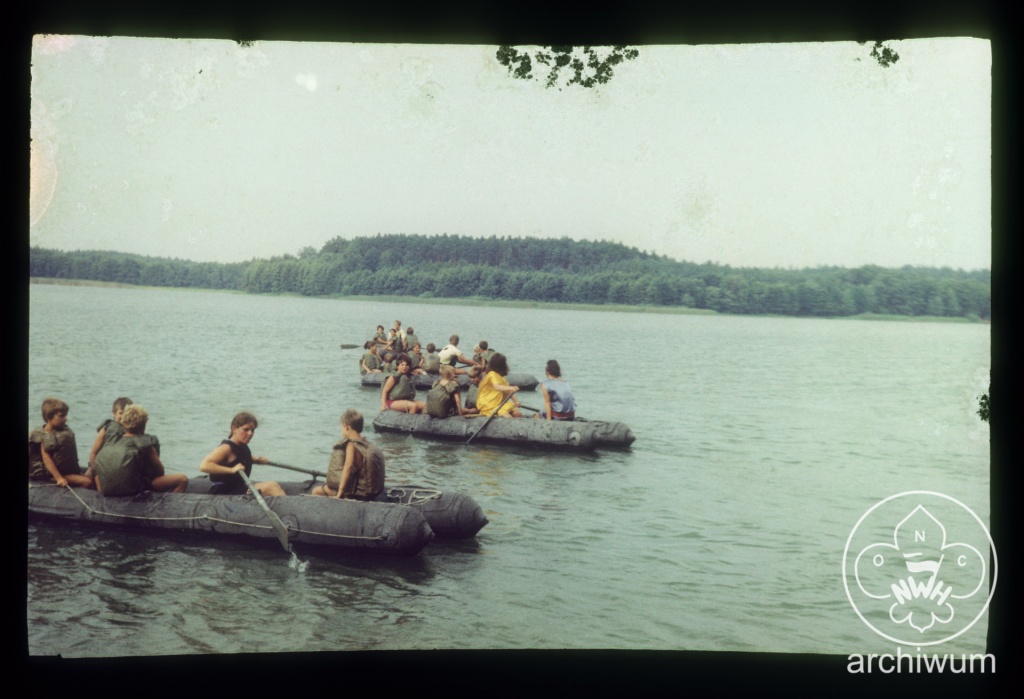 Plik:1986 Jezioro Wędromierz Obóz Szczepu Puszcza z Niepołomic nr 015.jpg