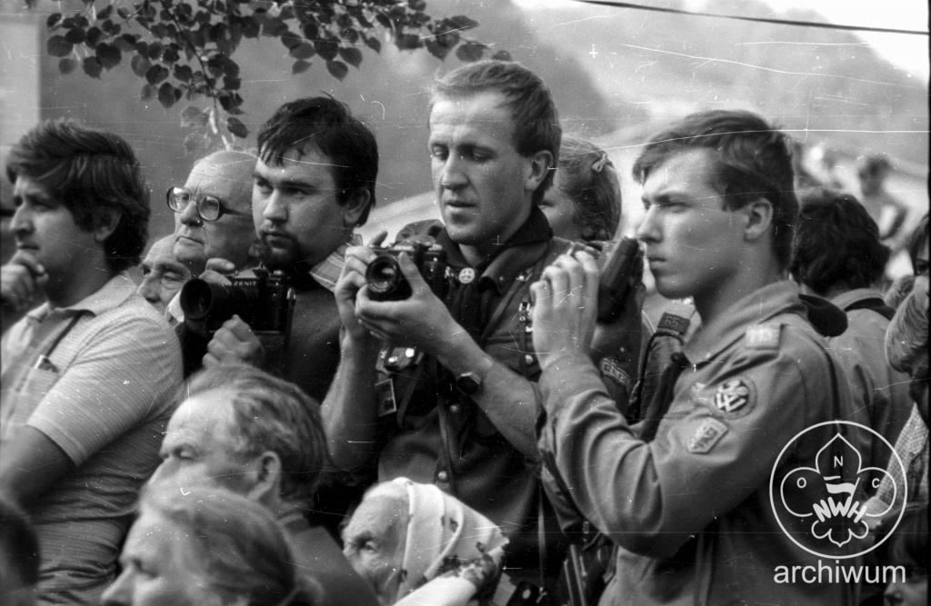 Plik:1984-08-17-19 Szczawa Zlot byłych partyzantów AK z udziałem harcerzy 038.JPG