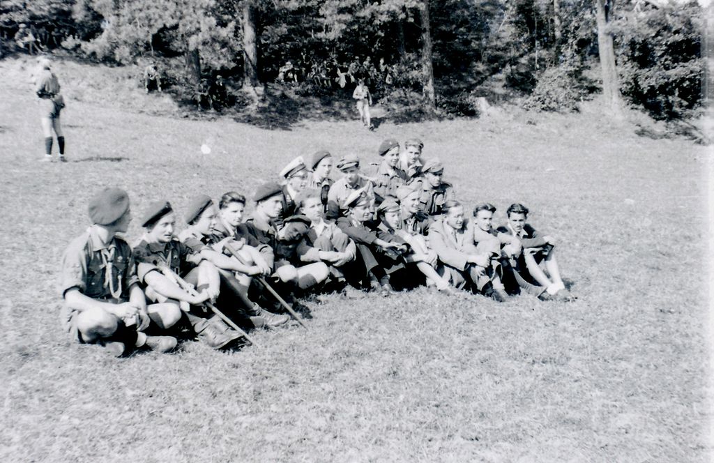 Plik:1947-48 Harcerstwo w Gdańsku. Watra 016 fot. Z.Żochowski.jpg