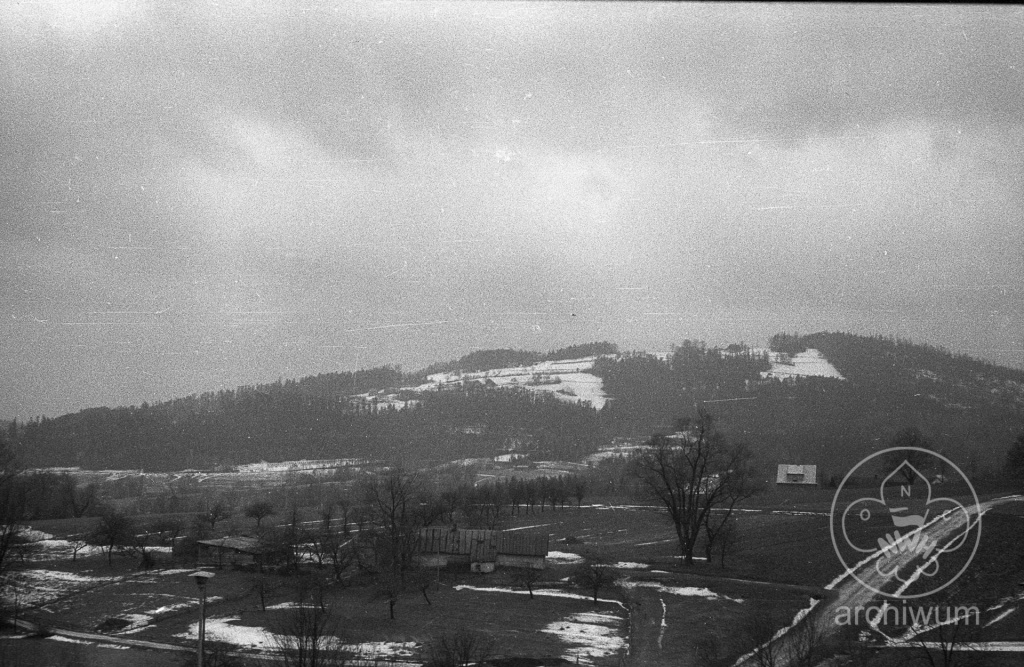 Plik:1985-02 Rupniów Zimowisko Kręgu Instruktorskiego Zielone Płomienie z Opolszczyzny 060.jpg
