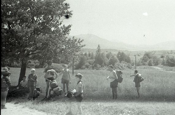 1956-60 Obóz wędrowny. Bieszczady. 2 GDH Watra 068 fot. Z.Żochowski.jpg