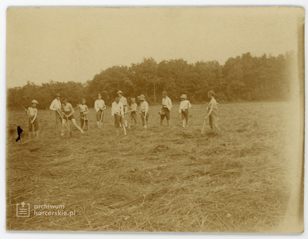 Plik:1917 Żydatycze k. Lwowa 1 LDS obóz 010.jpg