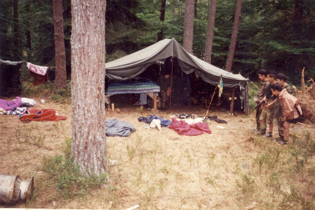 Plik:1995 Obóz stały. J. Karwno. Szarotka016 fot. A.Kamiński.jpg