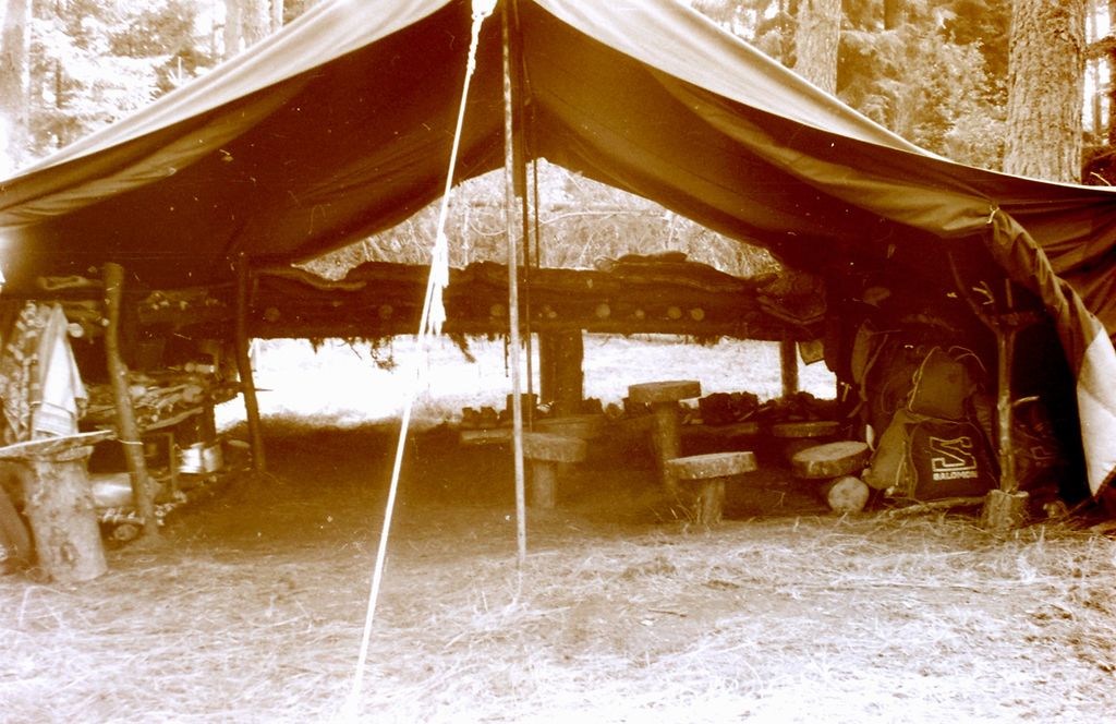 Plik:1988 Obóz Uroczysko. J.Gant. Szarotka 404 fot. J.Kaszuba.jpg