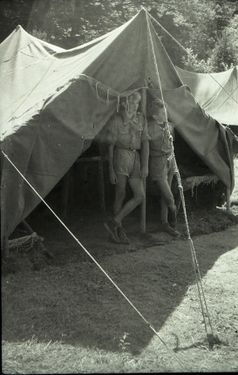 1957-58 Obóz stały w Bieszczadach. Watra 166 fot. Z.Żochowski.jpg