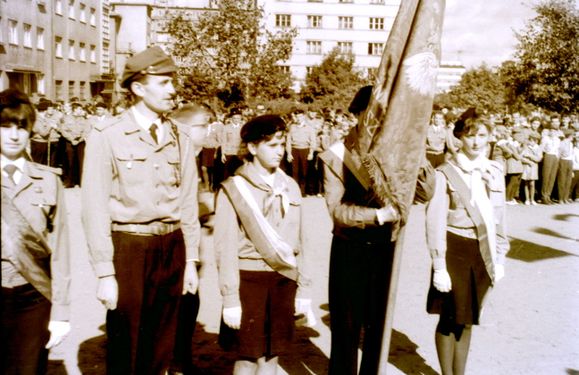 1966 Odsłonięcie pomnika harcerzy w Gdyni. Watra 078 fot. Z.Żochowski.jpg
