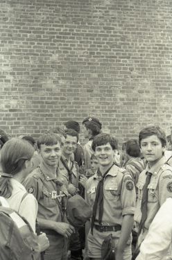 1985-07 08 Jez.Białe k. Machar Szarotka obóz stały Buchtowisko 139 fot. J.Kaszuba.jpg