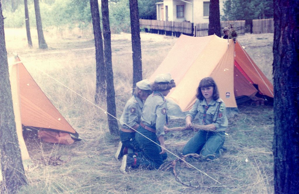 Plik:1981 Obóz Eleusis. Szarotka052 fot. J.Kaszuba.jpg