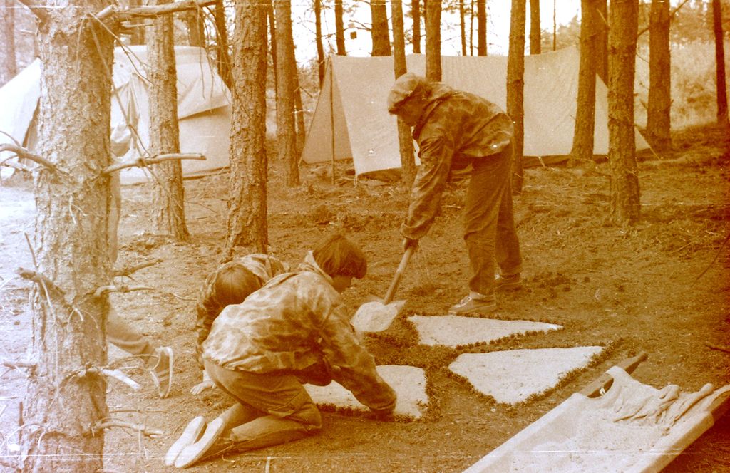 Plik:1982 Obóz Puszcza. Szarotka173 fot. J.Kaszuba.jpg