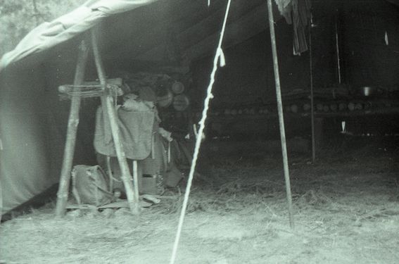 1985-07 08 Jez.Białe k. Machar Szarotka obóz stały Buchtowisko 108 fot. J.Kaszuba.jpg