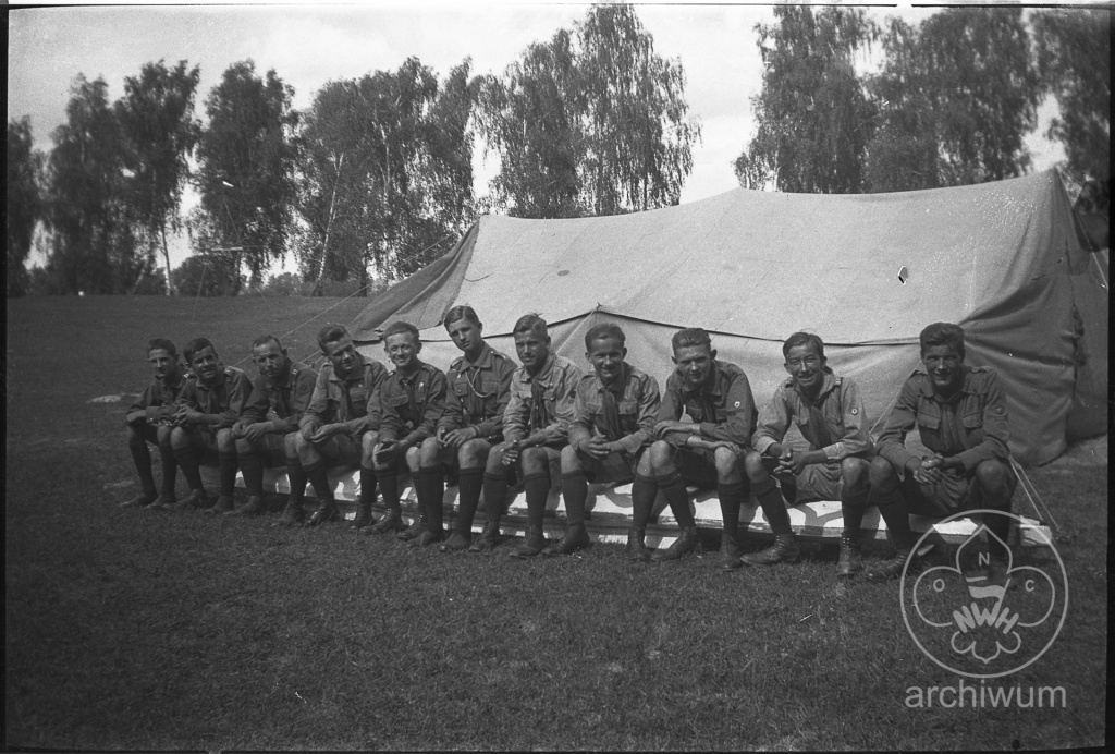 Plik:1935 Kalino k. Główna obóz XV ŁDH 012.jpg