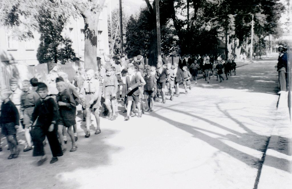 Plik:1947-48 Harcerstwo w Gdańsku. Watra 015 fot. Z.Żochowski.jpg