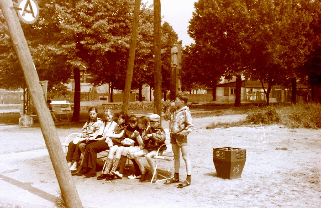 Plik:1966-69 Obóz wędrowny Wyspa Wolin, Szczecin. Watra 068 fot. Z.Żochowski.jpg