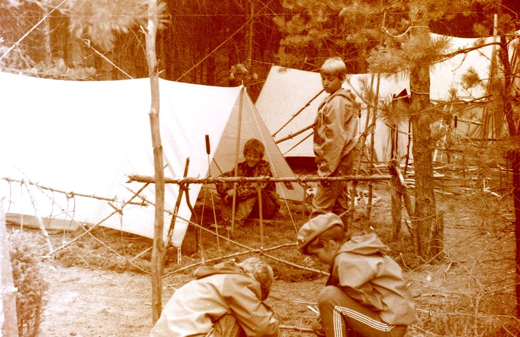 Plik:1982 Obóz Puszcza. Szarotka139 fot. J.Kaszuba.jpg