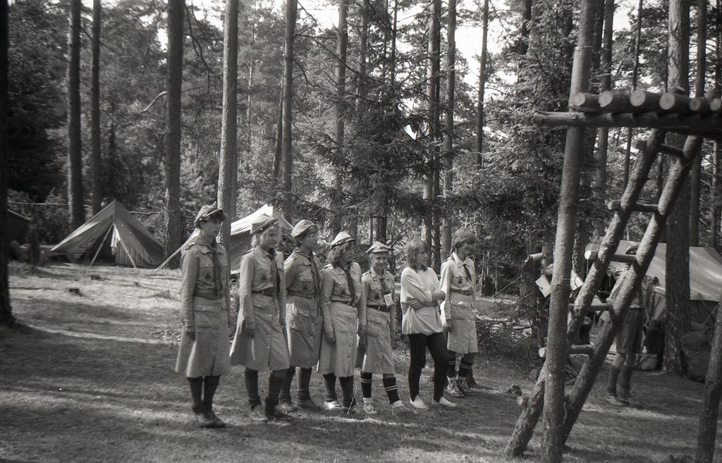 Plik:1988 Obóz Uroczysko. J.Gant. Szarotka 291 fot. J.Kaszuba.jpg