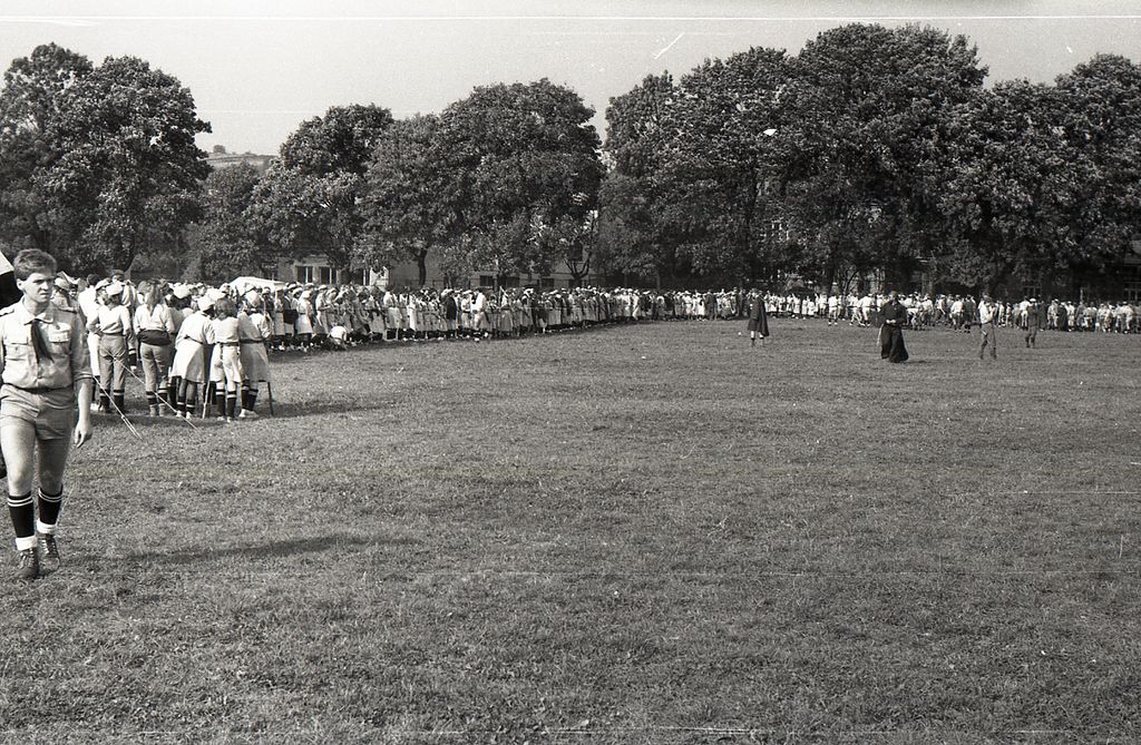 Plik:1987 Częstochowa. Pielgrzymka harcerska. Szarotka023 fot. J.Kaszuba.jpg
