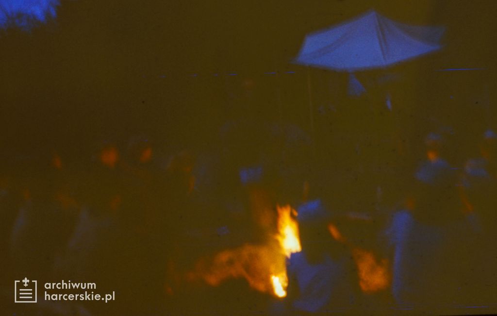 Plik:1985-07 08 Jez.Białe k. Machar Szarotka obóz stały Buchtowisko fot.J.Kaszuba 005.jpg