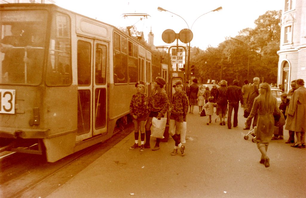 Plik:1981 Jubileuszowy ZLot Harcerstwa. Kraków, Szarotka 098 fot. S.Kaszuba i Z.Żochowski.jpg