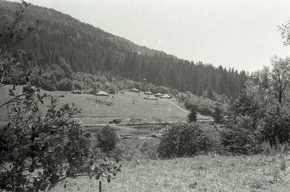 1956-60 Obóz wędrowny. Bieszczady. 2 GDH Watra 057 fot. Z.Żochowski.jpg