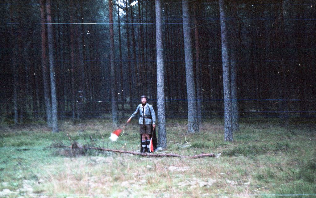 Plik:1991 Obóz Avalon. Jez. Czyste. Szarotka 190 fot. J.Kaszuba.jpg