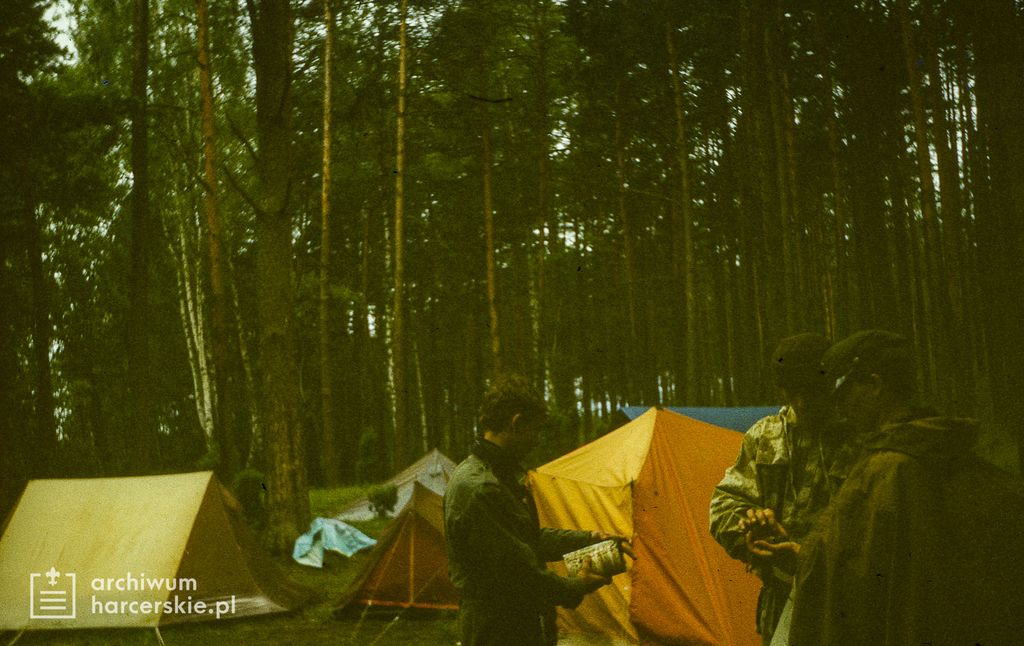 Plik:1991-06 X Wyprawa Achnacarry. Poj. Kaszubskie. Szarotka 002 fot. J.Kaszuba.jpg