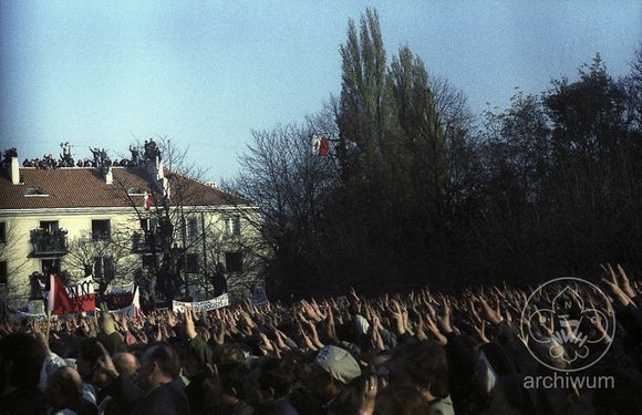 1984-11 Warszawa pogrzeb ks. Jerzego Popiełuszki Szczep Puszcza 031.jpg