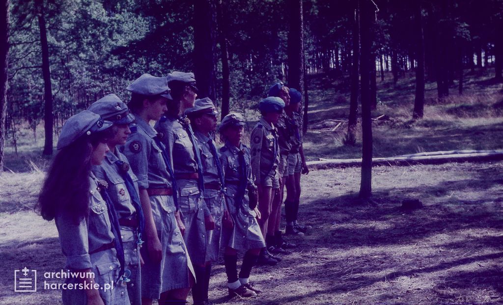 Plik:1984-07 08 Wycinki Duże Szarotka obóz stały Bór fot.J.Kaszuba 023.jpg