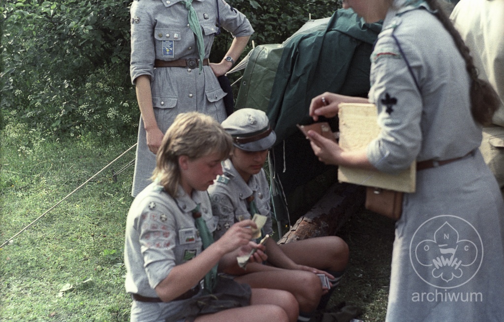 Plik:1984-08 Szczawa Zlot Kombatantów i Harcerzy 013.jpg