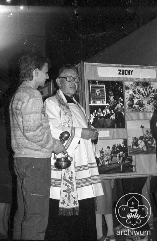 Plik:1986 Opole wystawa Czuwajmy 01.jpg