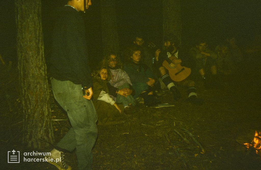 Plik:1991-07 Obóz Avalon. jez. Czyste. Poj.Kaszubskie. Szarotka 039 fot. J.Kaszuba.jpg