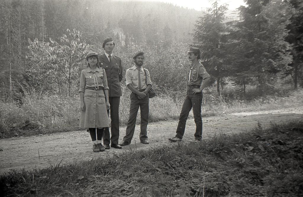 Plik:1983 Lipowa Zimnik. Obóz Puszcza II. Szarotka098 fot. J.Kaszuba.jpg